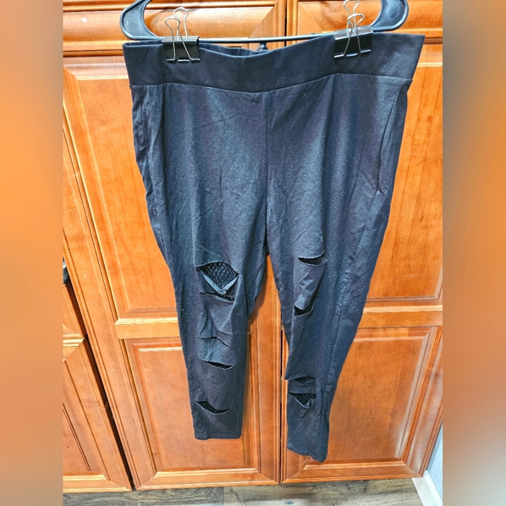 Torrid Distressed Leggings #385